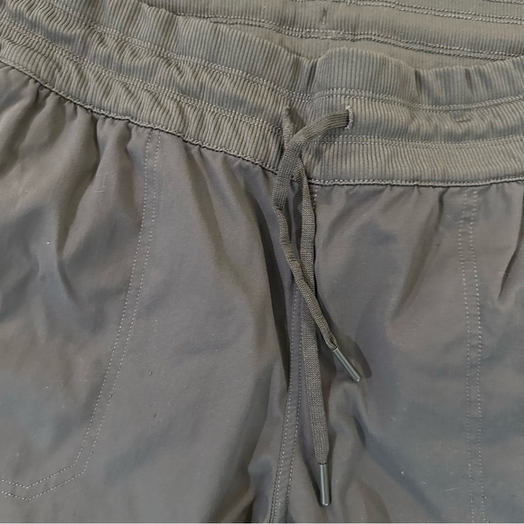 The North Face Women’s Cropped Dark Gray Dri-Fit Pull-On Pants Size XL GUC - Picture 3 of 9